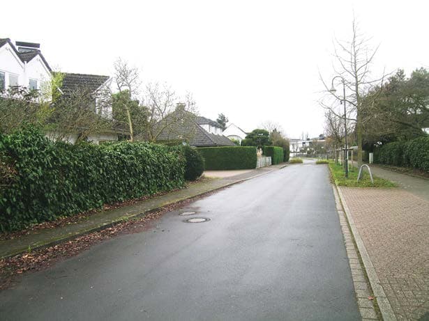 freistehendes Einfamilienhaus mit Garage