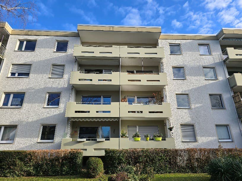 Kfz-Stellplatz (Tiefgarage), Eigentumswohnung (3 bis 4 Zimmer) - Bild 1