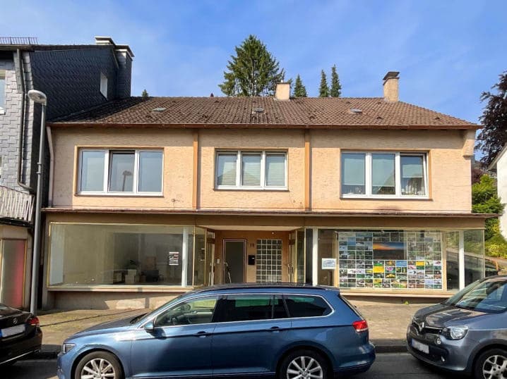 Wohn-/Geschäftshaus