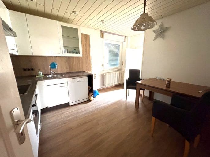 unterkellertes, 2-geschossiges Wohnhaus - Bild 1