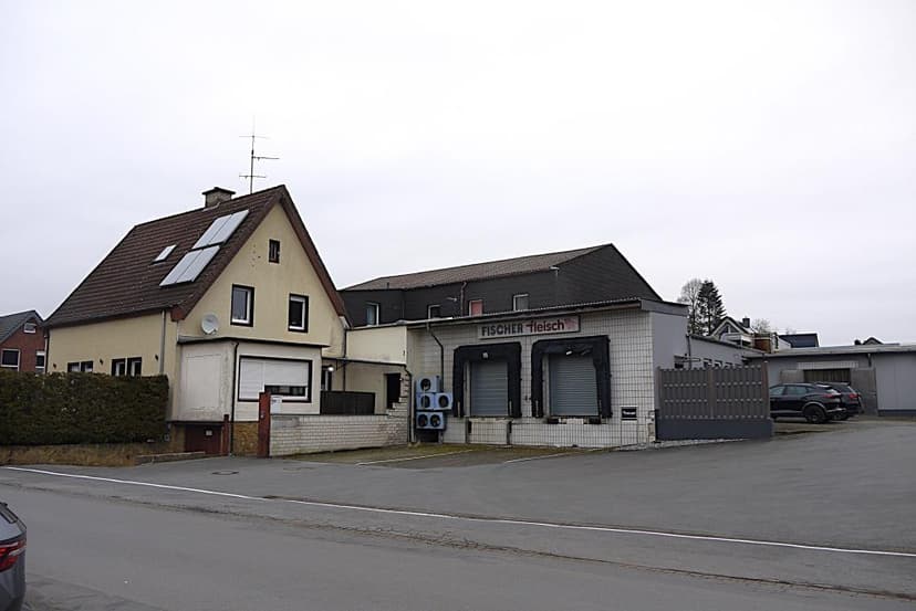 Wohn-/Geschäftshaus