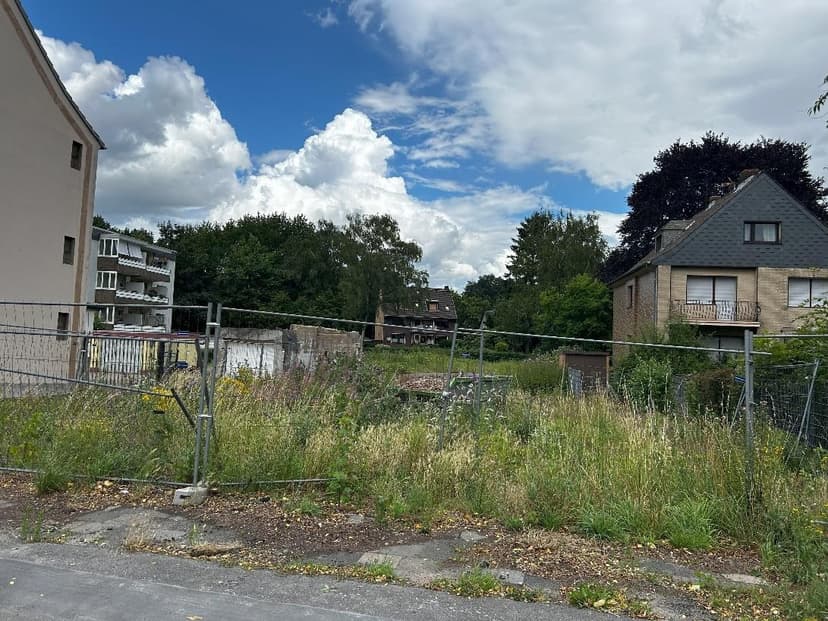 unbebautes Grundstück