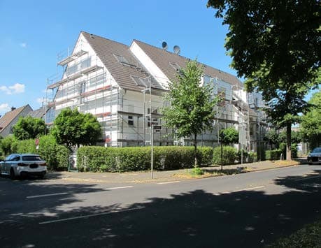 Kfz-Stellplatz (Tiefgarage), Eigentumswohnung (3 bis 4 Zimmer)