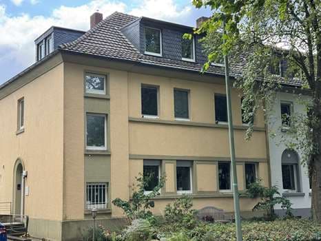 Dreifamilienhaus - Bild 1
