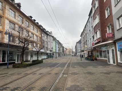 Wohn- und Geschäftshaus - Bild 1