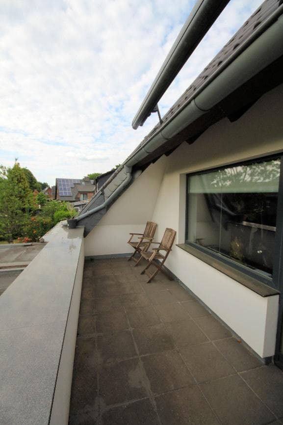 Zweifamilienhaus, Garage - Bild 1