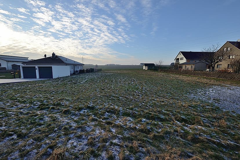 unbebautes Grundstück