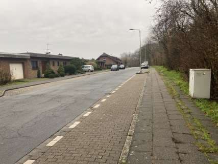 Bungalow und Garage - Bild 1