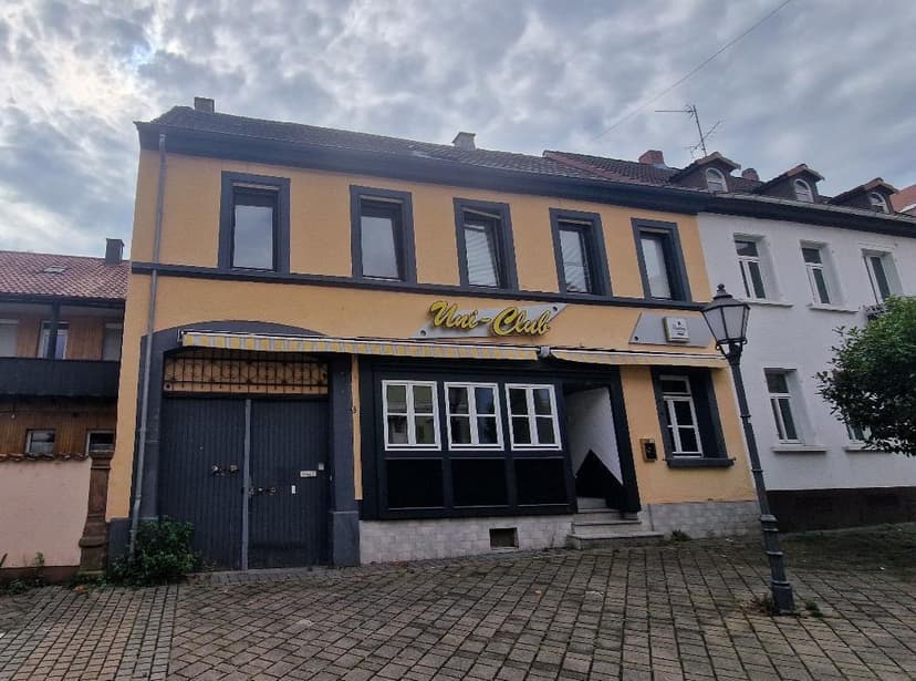 Wohn-/Geschäftshaus