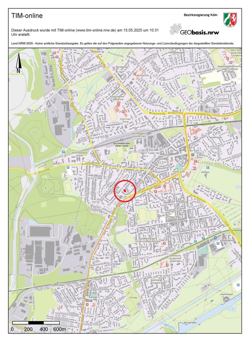 Garage, Einfamilienhaus, Reihenmittelhaus, Miteigentumsanteil an einem Weg (Flurstück 381), Miteigentumsanteil an einem Garagenhof (Flurstück 444)
