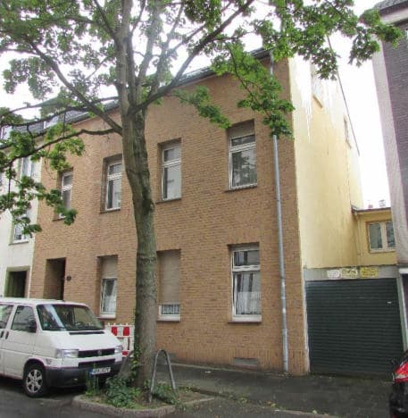 Mehrfamilienhaus mit 4 Wohnungen