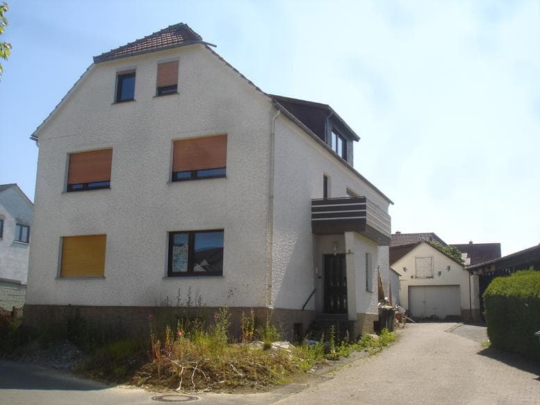 Garage, Einfamilienhaus, ohne Innenbesichtigung, stark sanierungsbedürftig 