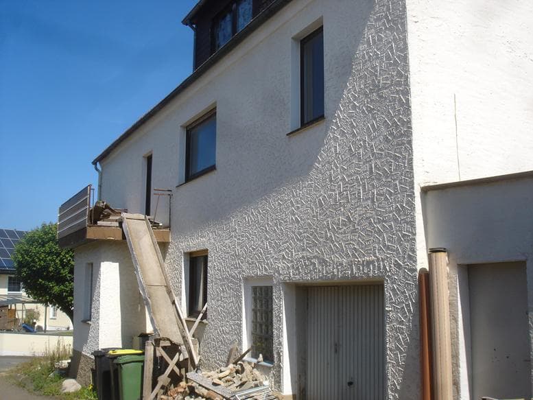 Garage, Einfamilienhaus, ohne Innenbesichtigung, stark sanierungsbedürftig  - Bild 1