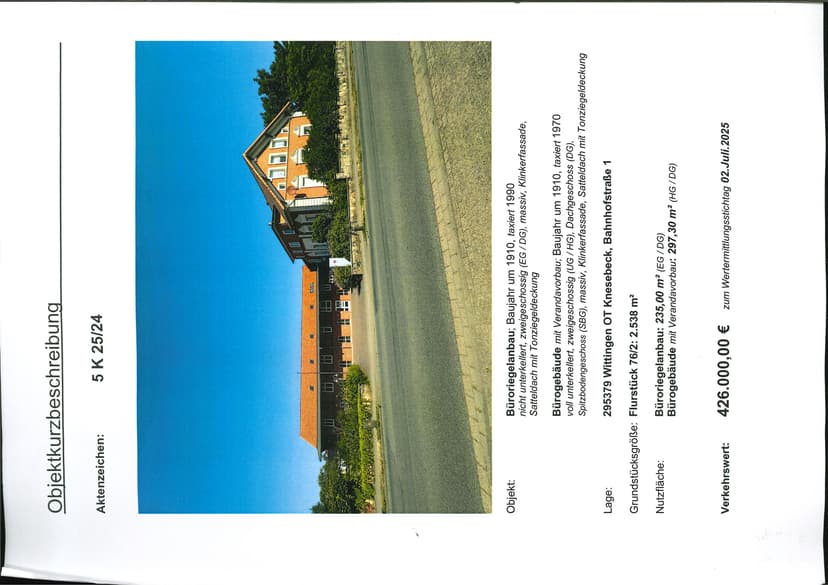 Grundstück, bebaut mit einem Bürogebäude sowie einem Büroriegelanbau