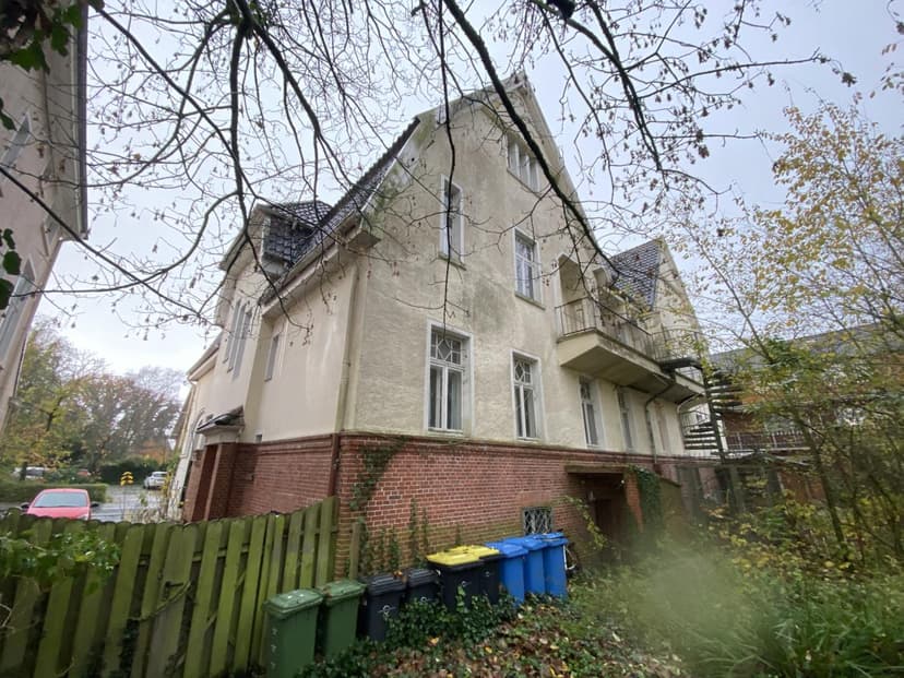 Wohn-/Geschäftshaus