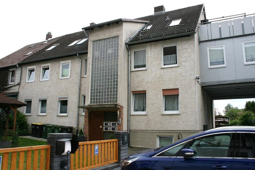 Wohnung Nr. 3 nebst Kellerräumen und Nebengebäuden