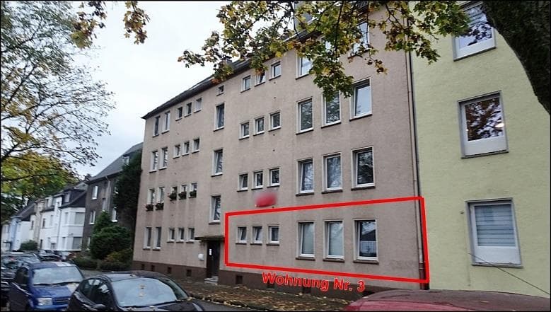 zwei Eigentumswohnungen (mit Durchbruch verbunden)