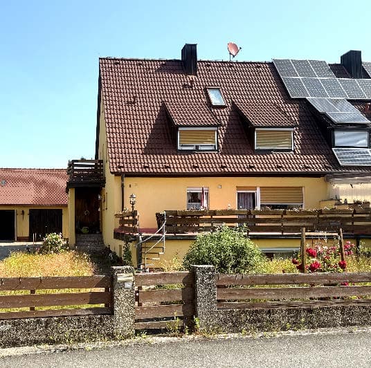 Zweifamilienhaus, Doppelhaushälfte