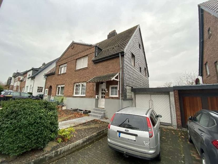 Garage, Doppelhaushälfte