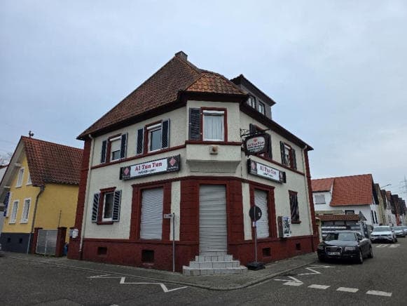 Wohn-/Geschäftshaus