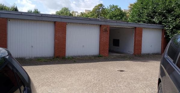 Einfamilienhaus, Garage - Bild 1