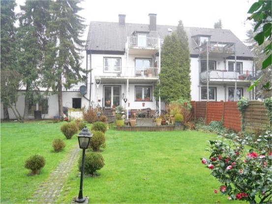 Mehrfamilienhaus, Garage