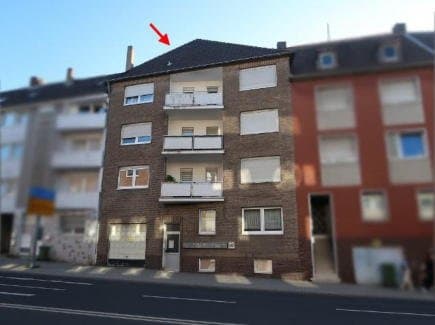 Mehrfamilienhaus, Garage