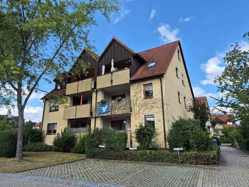 Eigentumswohnung (3 bis 4 Zimmer), Kfz-Stellplatz (Tiefgarage)