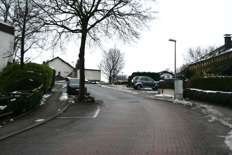 Kfz-Stellplatz, unbebautes Grundstück, Kfz-Stellplatz (Tiefgarage), Einfamilienhaus