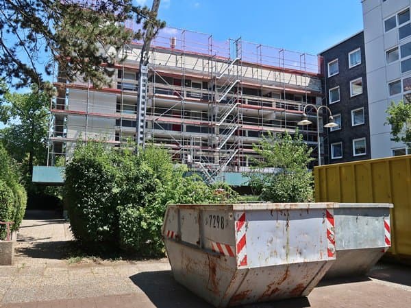 Eigentumswohnung in einem Wohn- und Geschäftshaus mit gewerblicher Nutzung - Bild 1