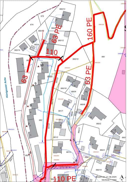 Zweifamilienwohnhaus, Landwirtschaftsfläche, Verkehrsfläche