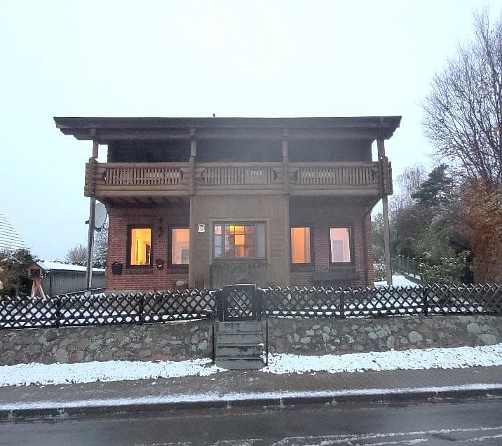 Zweifamilienhaus, Zweifamilienwohnhaus mit Garagen