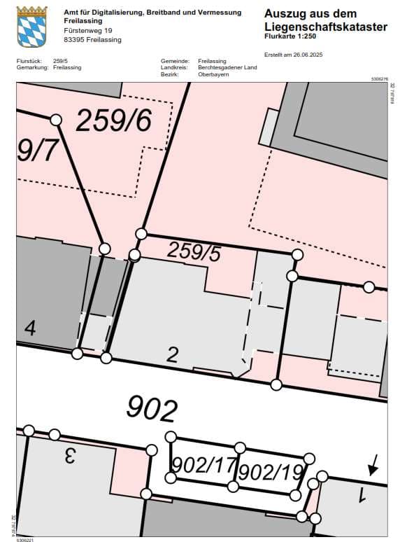 Wohn- und Geschäftshaus mit Garage