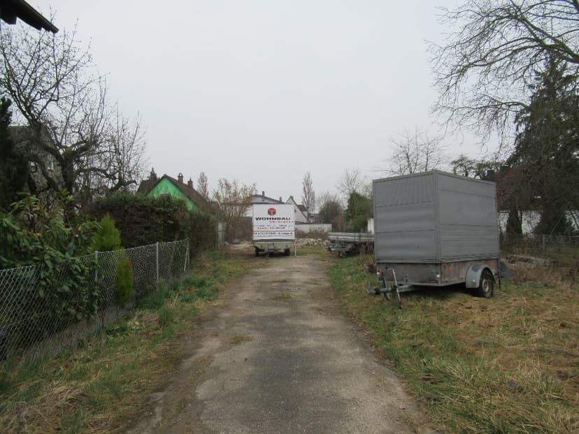 unbebautes Grundstück