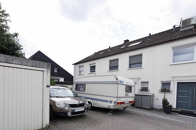 Kfz-Stellplatz, Reihenhaus, Zuwegung