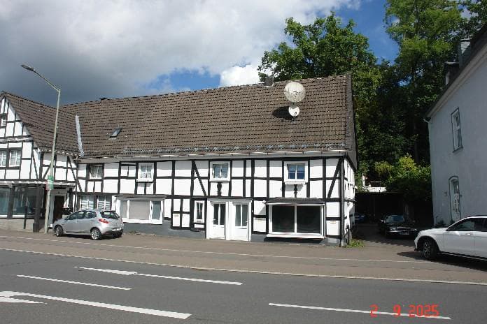 Ein-/Zweifamilienhaus