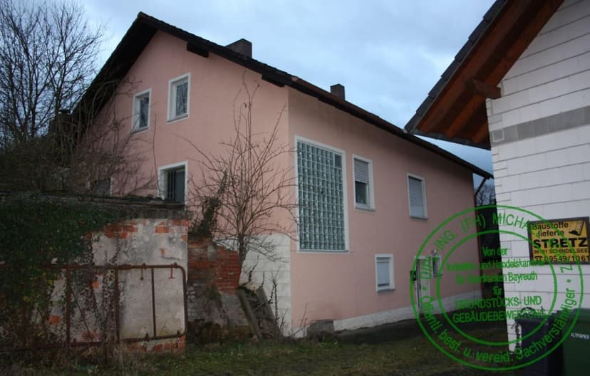 Zweifamilienwohnanwesen, Scheune