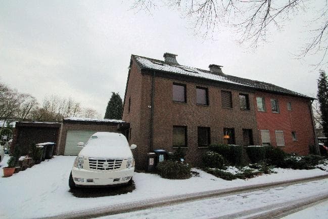 Garage, Doppelhaushälfte