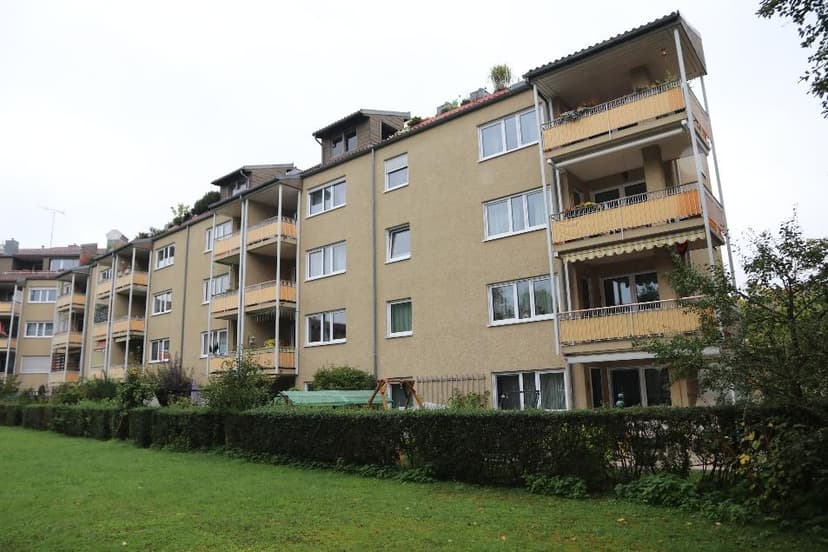 Eigentumswohnung (3 bis 4 Zimmer)