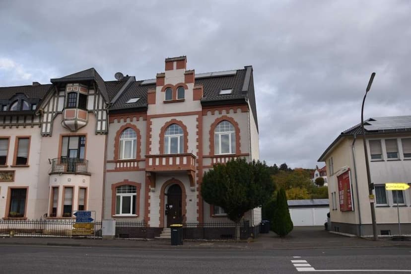 Mehrfamilienhaus, Wohnhaus
