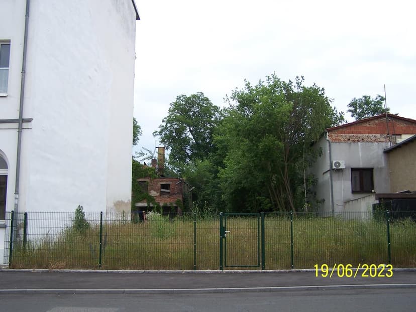 unbebautes Grundstück