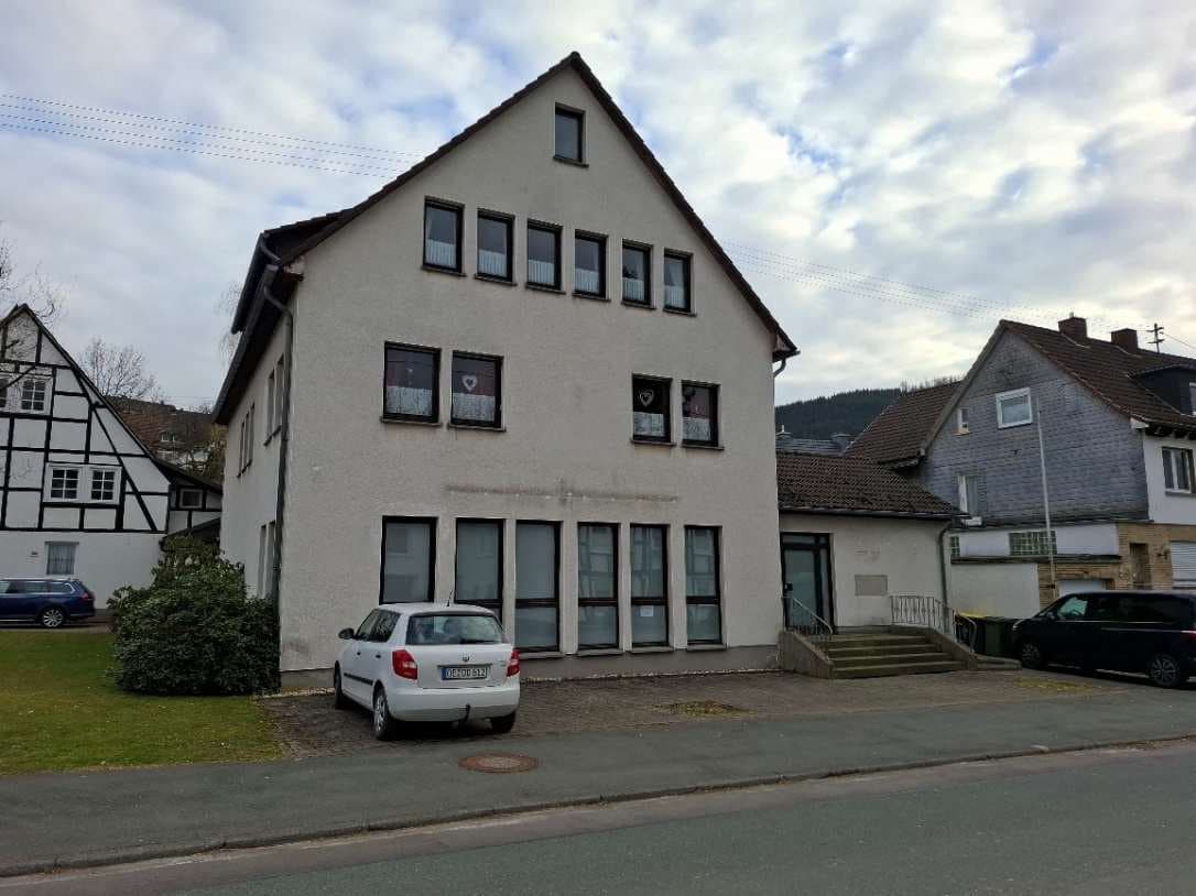 Wohn-/Geschäftshaus - Bild 1