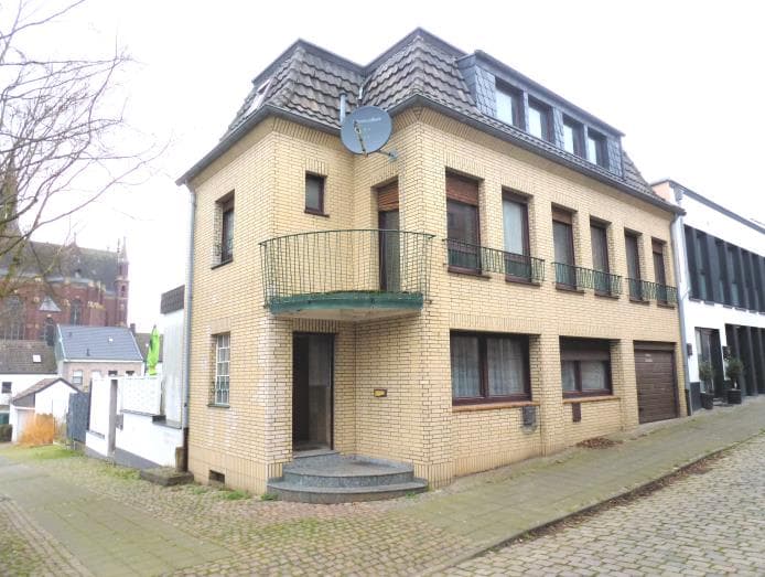 Garage, Doppelhaushälfte