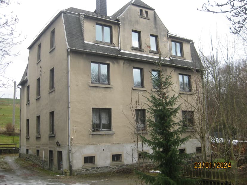 Mehrfamilienhaus