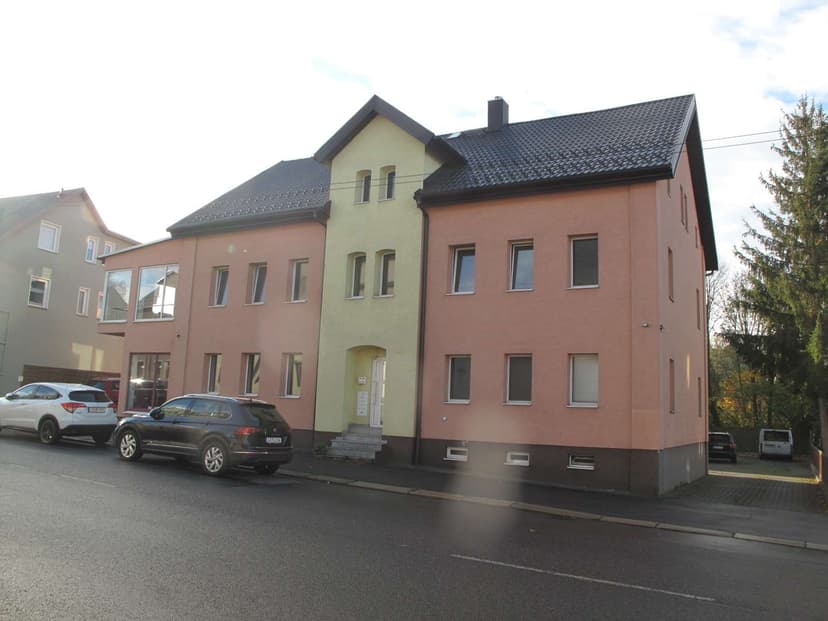 Mehrfamilienhaus