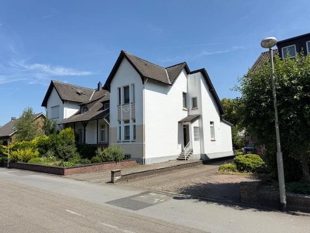 Garage, Einfamilienhaus, Doppelhaushälfte