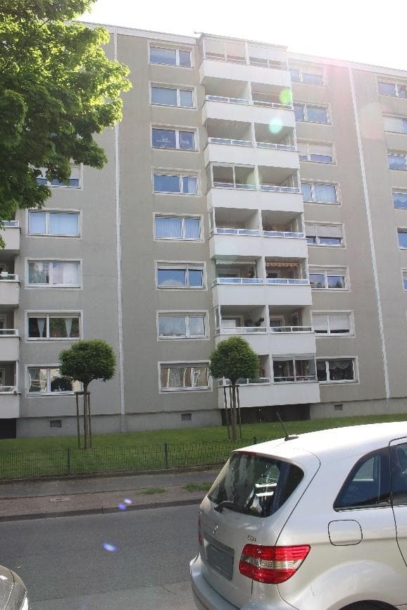 Eigentumswohnung (3 bis 4 Zimmer), Das in Rede stehende Objekt steht zum Wertermittlungsstichtag laut Angabe leer. Eine Besichtigung der Wohnung wurde nicht ermöglicht.