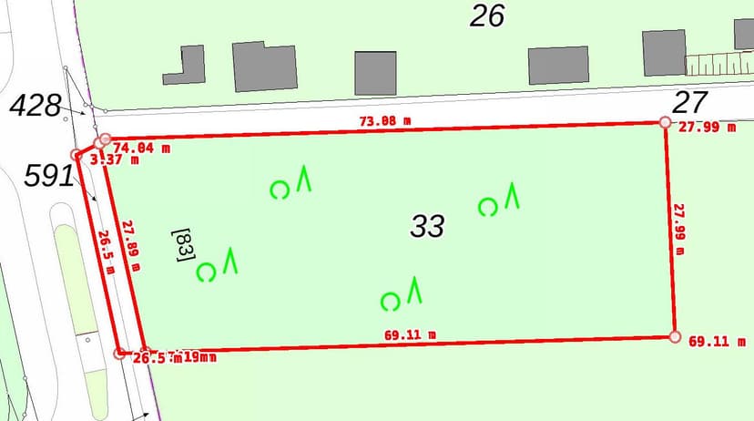 unbebautes Grundstück, bewaldet, private Verkehrsfläche, still als öffentliche Verkehrsfläche gewidmet