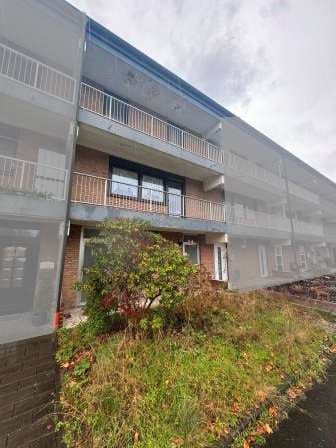 1/2 Anteil an einem mit einem Reihenmittelhaus mit Einliegerwohnung bebautem Grundstück