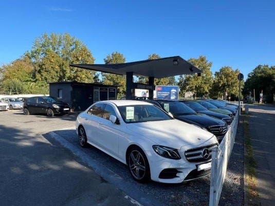 gewerblich genutztes Grundstück, Garage